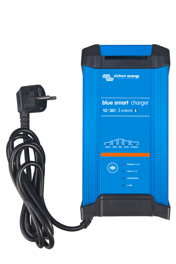 Victron Energy BPC123048002 - Blue Smart IP22 batteriladdare 12V/30A, 3 utgångar - Bluetooth - Offgridlagret.se